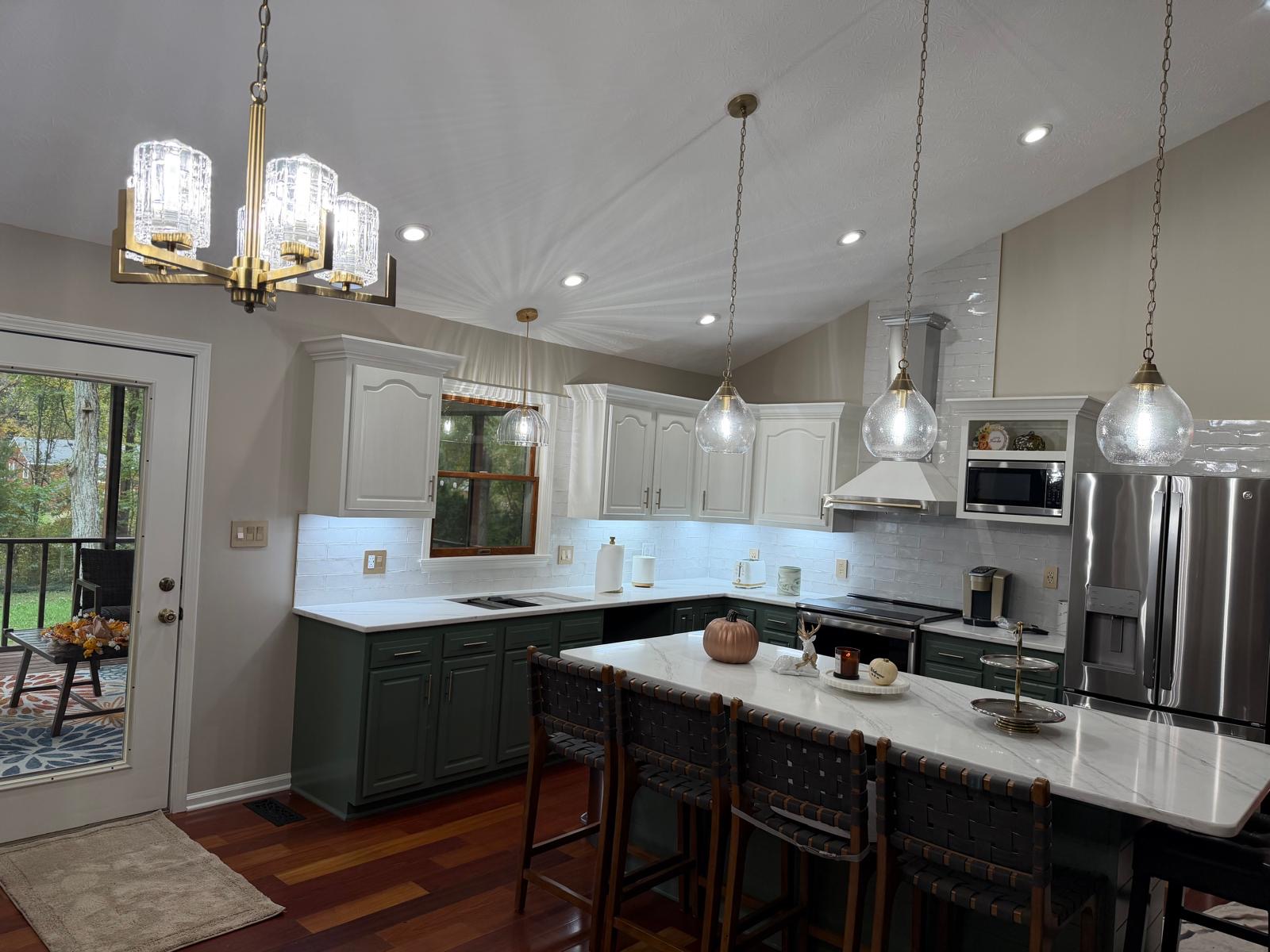 Kitchen after remodel - finished view 1